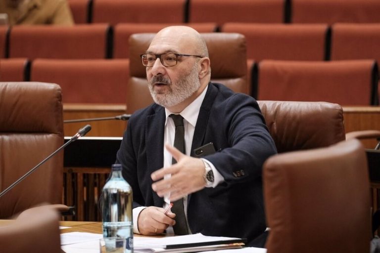 Una alusión de Vox provoca un cruce de reproches Díaz y Moreno