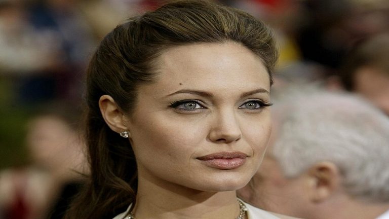 Angelina Jolie: películas en las que ha estado detrás de las cámaras
