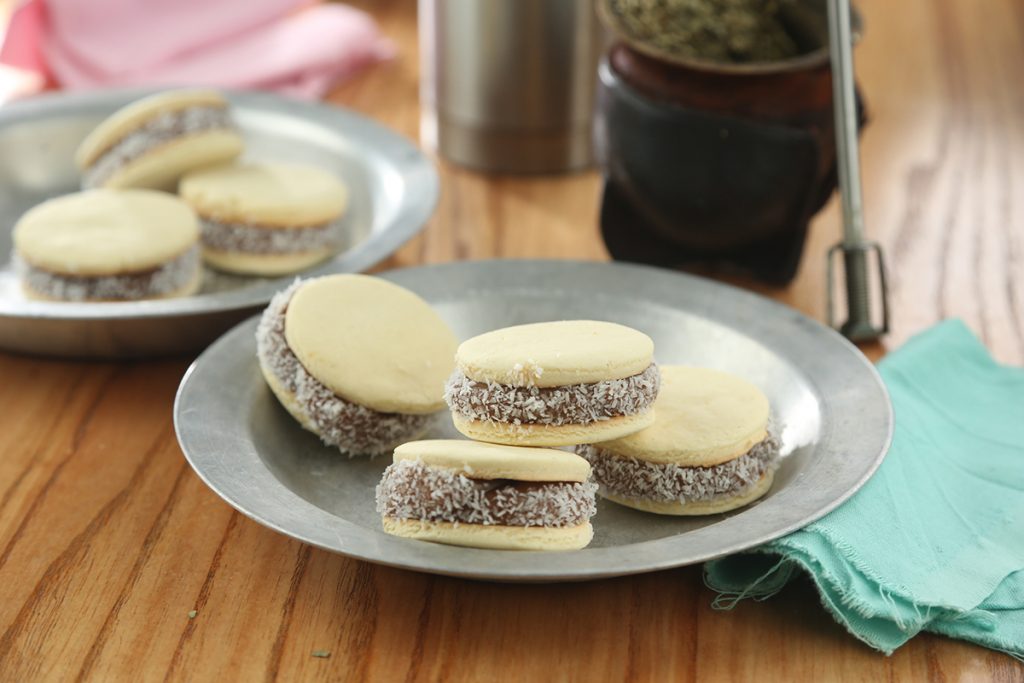 Materiales y utensilios para elaborar los alfajores de maicena