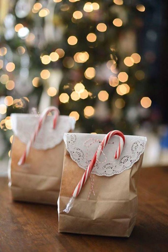 Paso a paso para hacer los bastones de caramelo