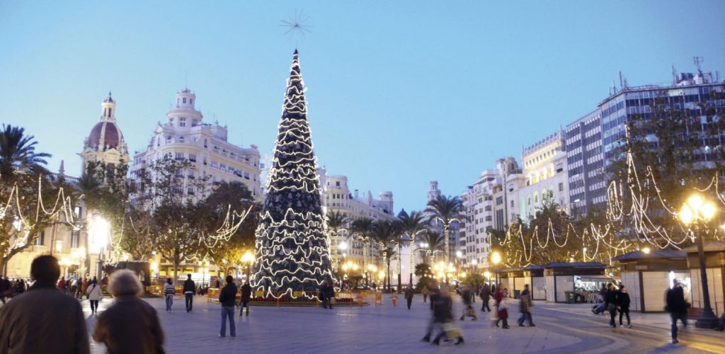 Valencia y su majestuoso alumbrado navideño