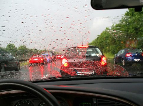 Cómo conducir en días de lluvia Cómo conducir en días de lluvia