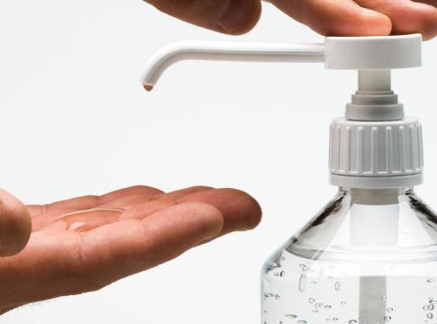 Cómo hacer gel desinfectante para manos con alcohol 1 Cómo hacer gel desinfectante para manos con alcohol