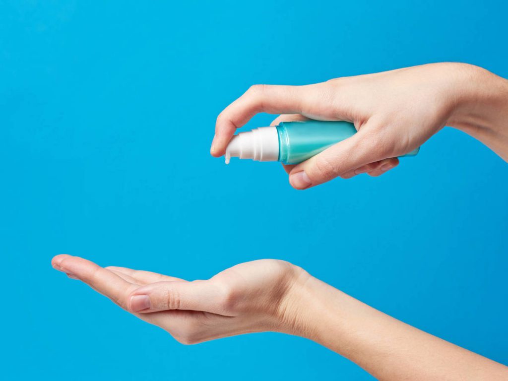 Cómo hacer gel desinfectante para manos con alcohol 7 ¿Cómo usar tu gel desinfectante?