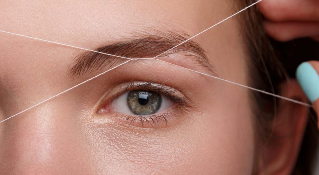 Beneficios y riesgos a considerar de la depilación con hilo
