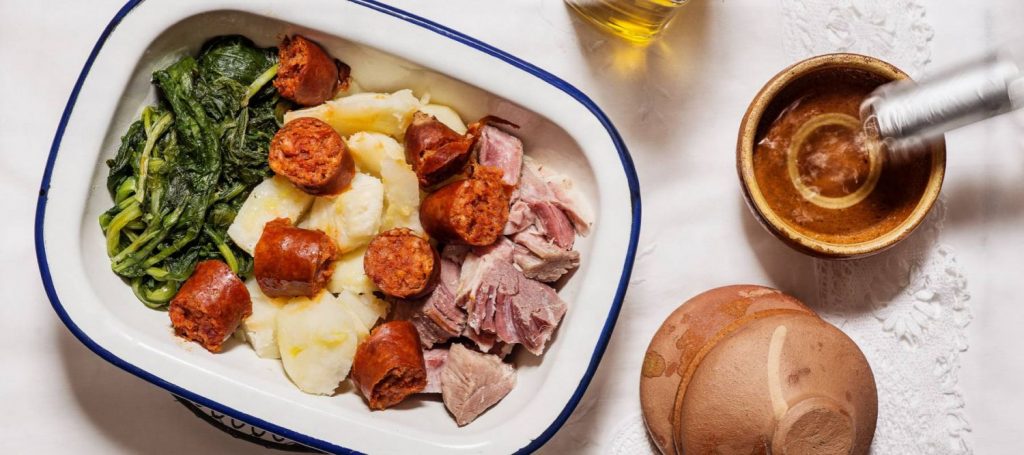 Antecedentes del Lacón con grelos