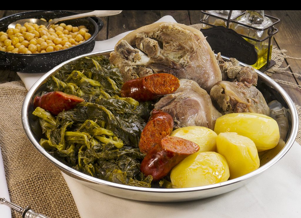 ¿Cómo preparar el lacón con grelos?