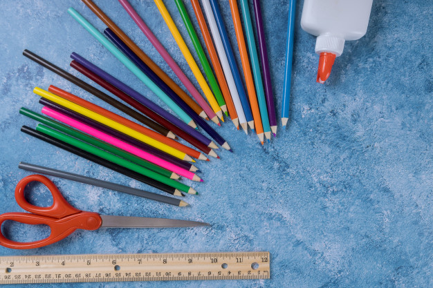 Materiales a utilizar en al elaboración de las tarjetas de navidad