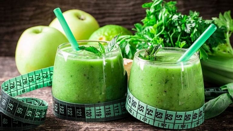 Cómo hacer una bebida de aguacate para que tu dieta te haga perder más kilos