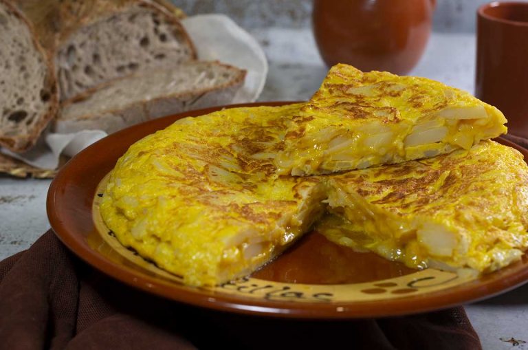 Tortilla de patatas: ¿Por qué no deberías volver a comer este plato?