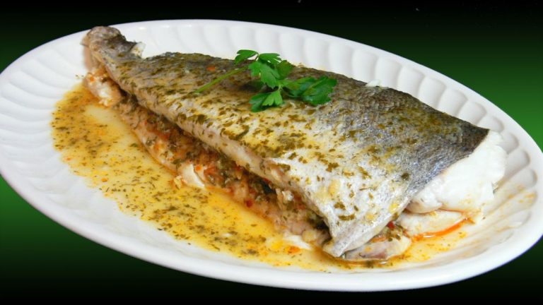 Cómo hacer una merluza rellena de jamón y queso