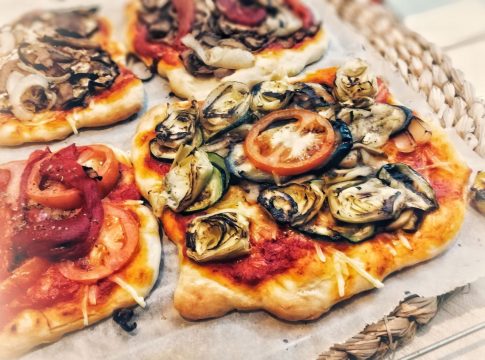 Cómo hacer una pizza vegana en el horno Cómo hacer una pizza vegana en el horno