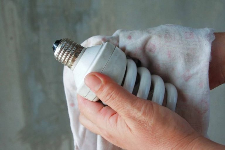 Cómo limpiar las lámparas de tu casa