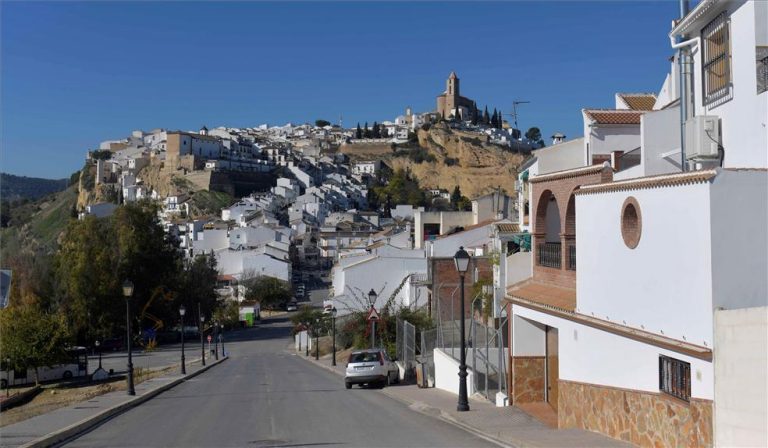 Dictan apertura de juicio contra un hombre de 94 años por matar a su mujer