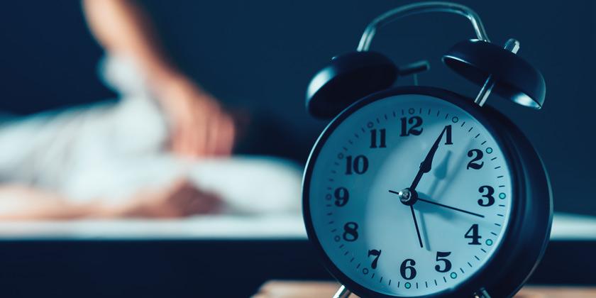 Dormir poco mientras se sigue una dieta