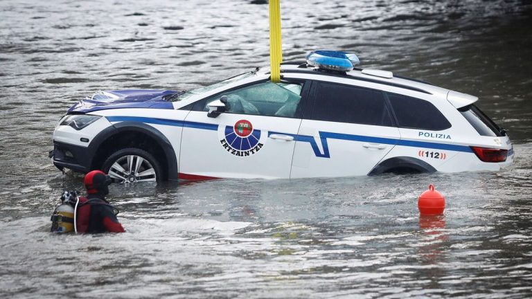 El ertzaina fallecido al caer su coche patrulla al Urumea es un agente guipuzcoano