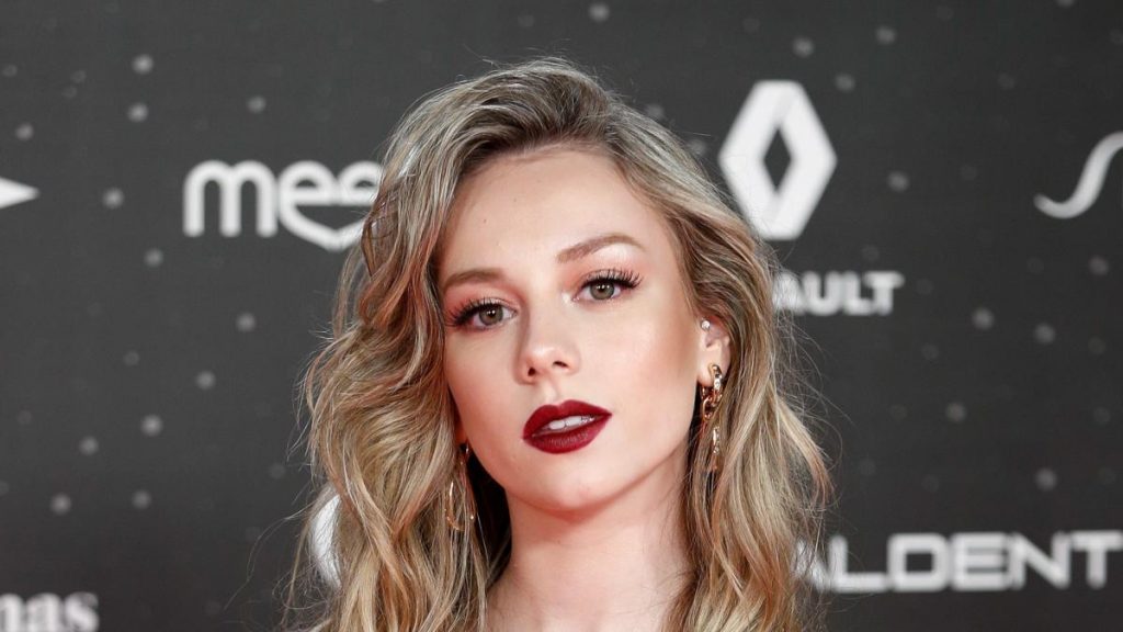 Se ocultaba para no saludarlos