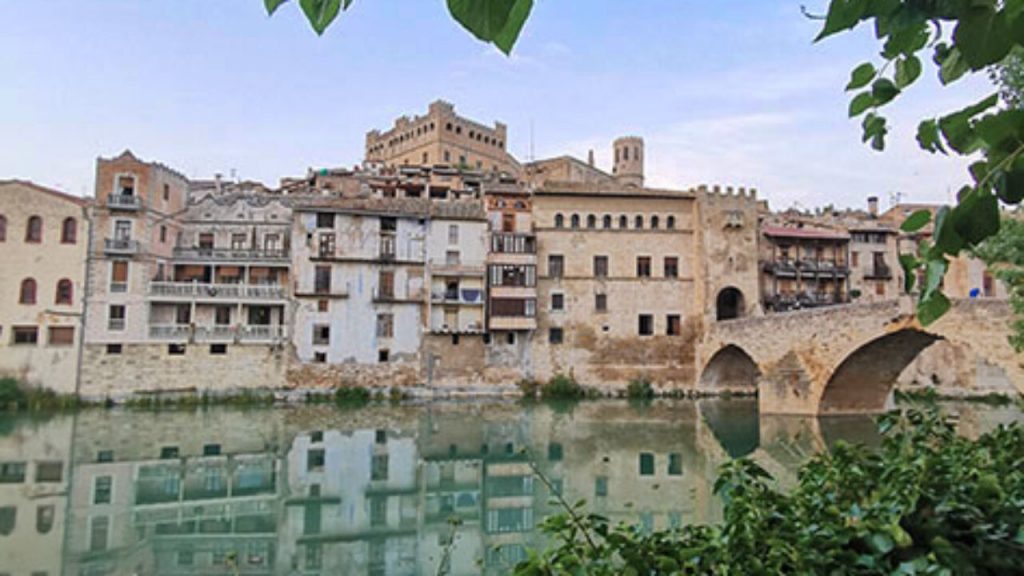 Estos son los pueblos más bonitos de España jamás imaginados 154 Valderrobres – Teruel