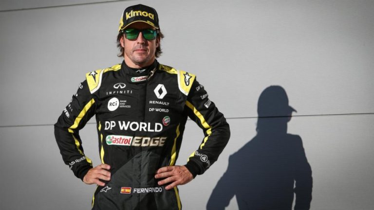 Renault defiende a Alonso y lanza una amenaza: 