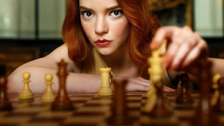 Gambito de dama y otras series y películas protagonizadas por genios