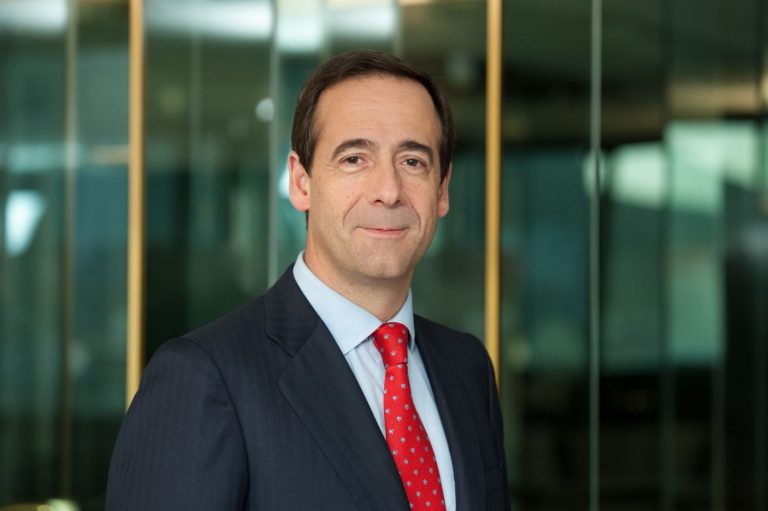 Gortázar se reúne con las ganadoras de los premios 'Mujer Empresaria CaixaBank 2020'