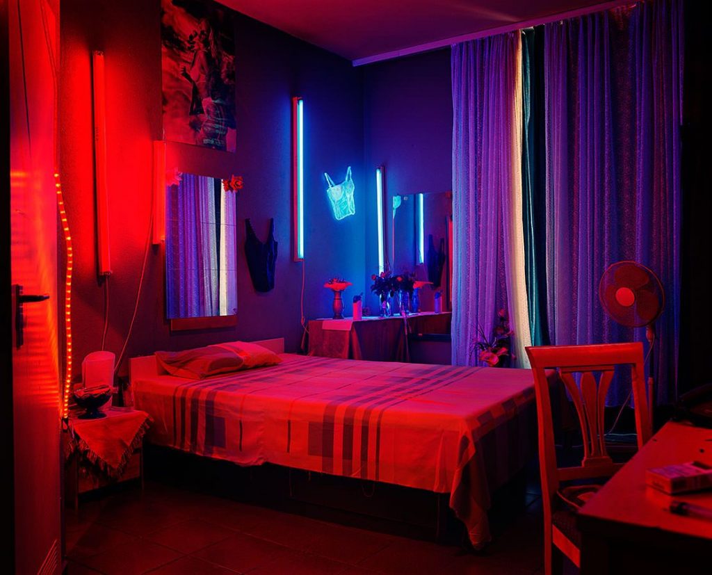 Hay afectaciones al dormir con las luces rojas