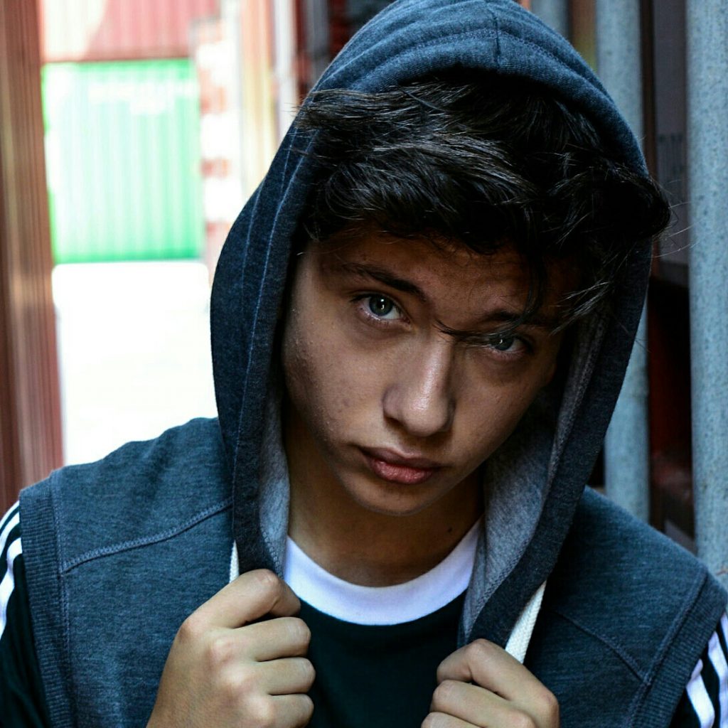 Javier Mendo Los protegidos