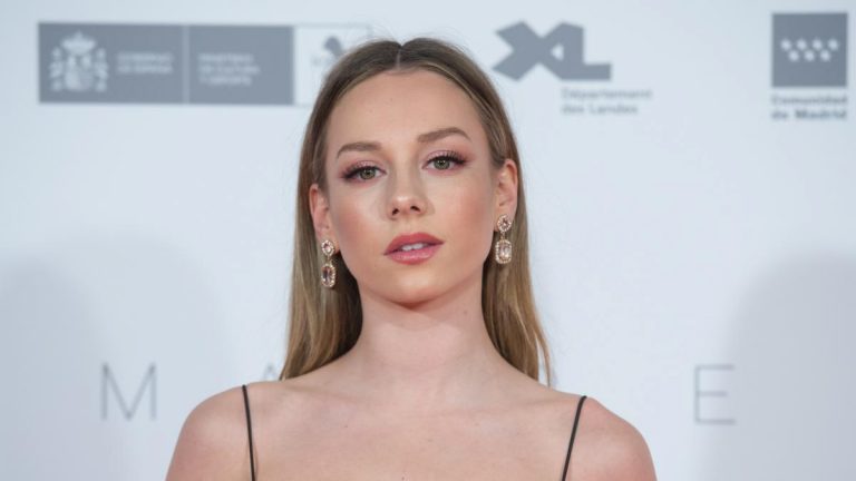 La otra cara de Ester Expósito: las veces que la has visto en vídeos musicales y no te has dado cuenta