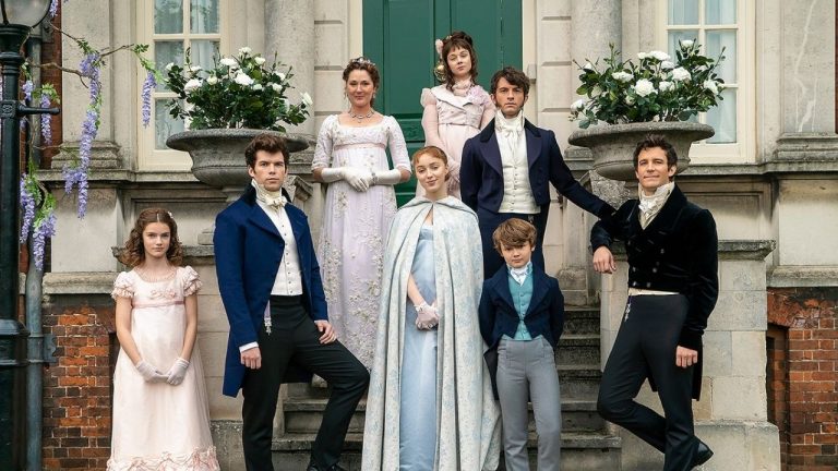 Los Bridgerton: las claves para descubrir a Lady Whistledown antes del último capítulo