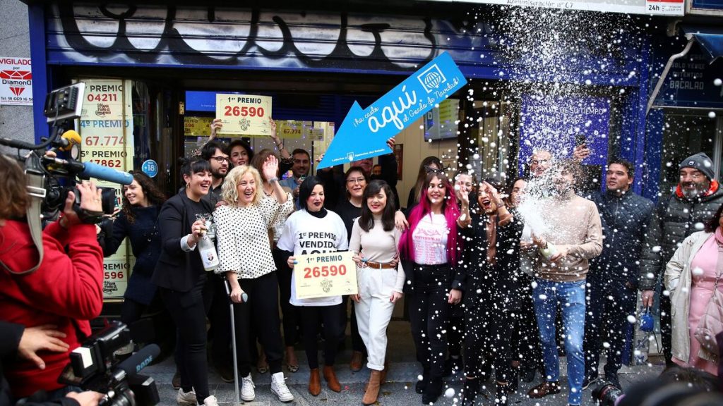 Cobra el décimo en el tiempo adecuado