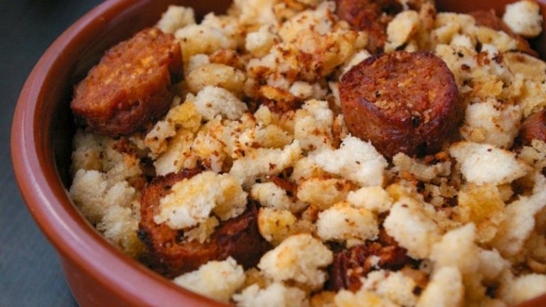 La auténtica receta para hacer unas migas a la aragonesa