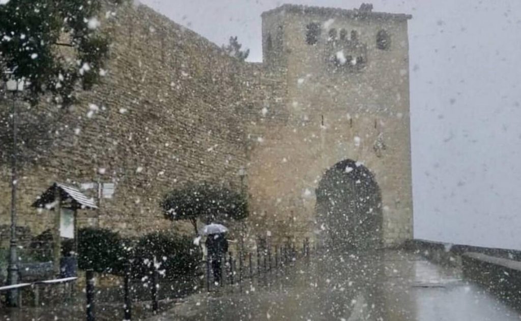 Estos son los pueblos más bonitos de España cuando están nevados 131 Morella, Castellón