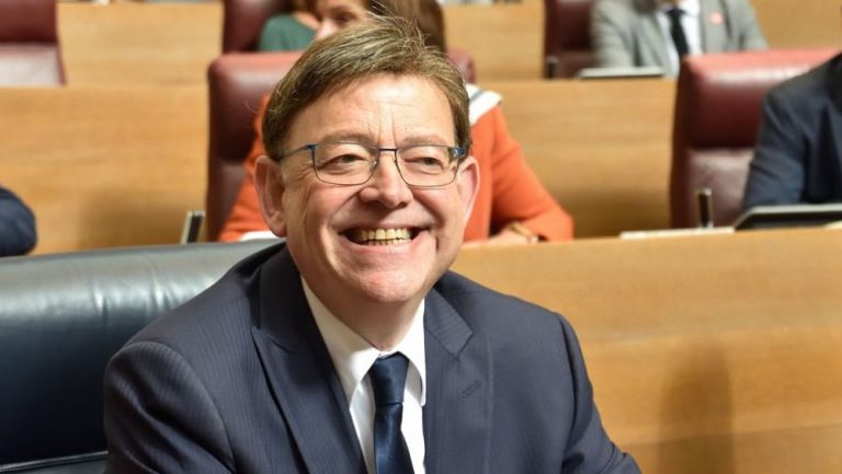 Puig reivindica una reforma de la Constitución