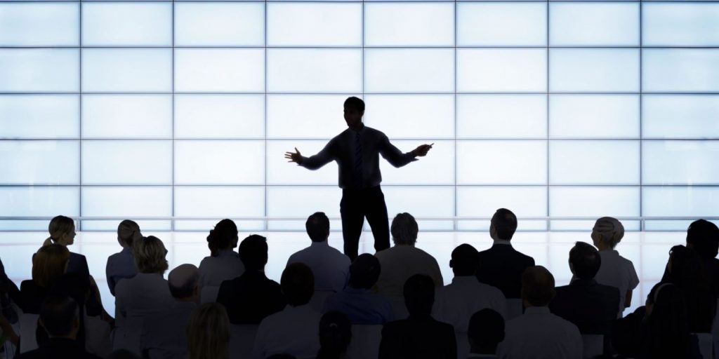 Qué es la retórica 3 Elementos importantes en un discurso donde se refleja la retórica.