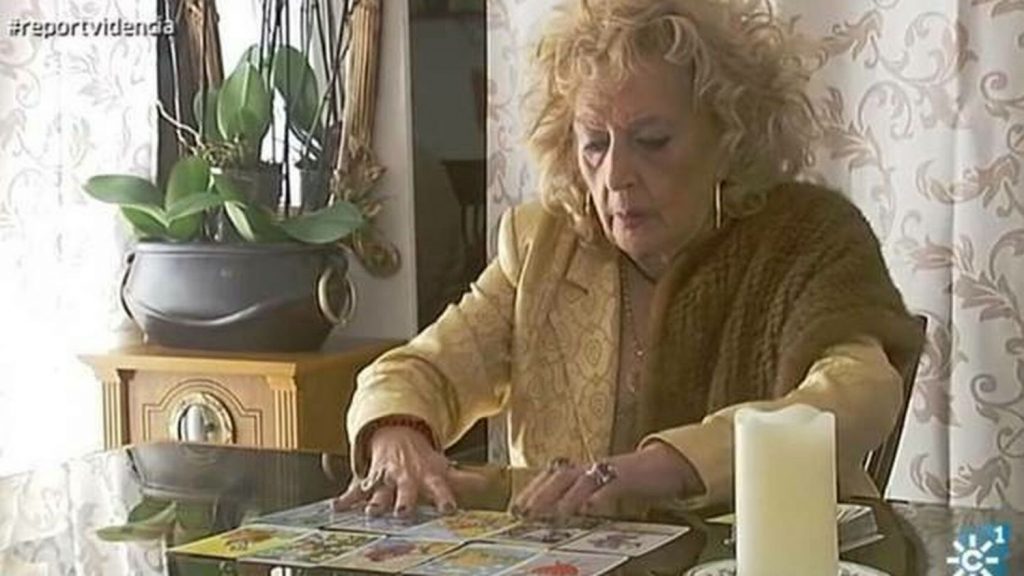 Reaparición de la Bruja Lola