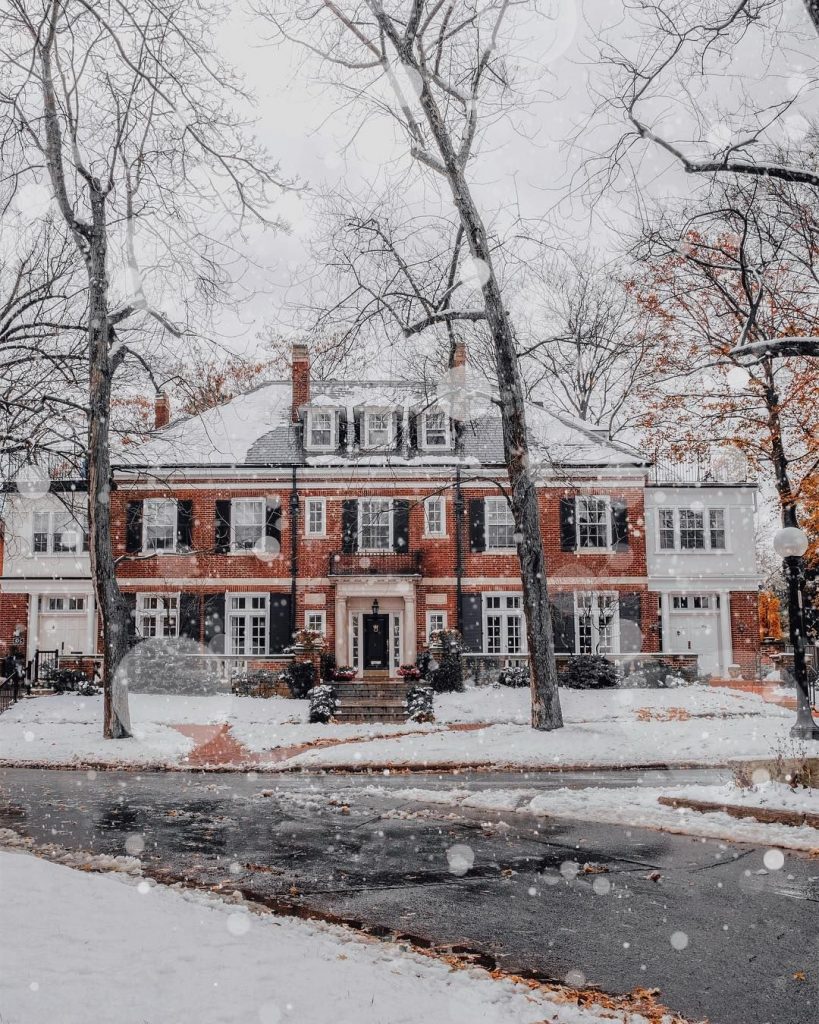 30 años y así está la casa que defendió Kevin de los bribones