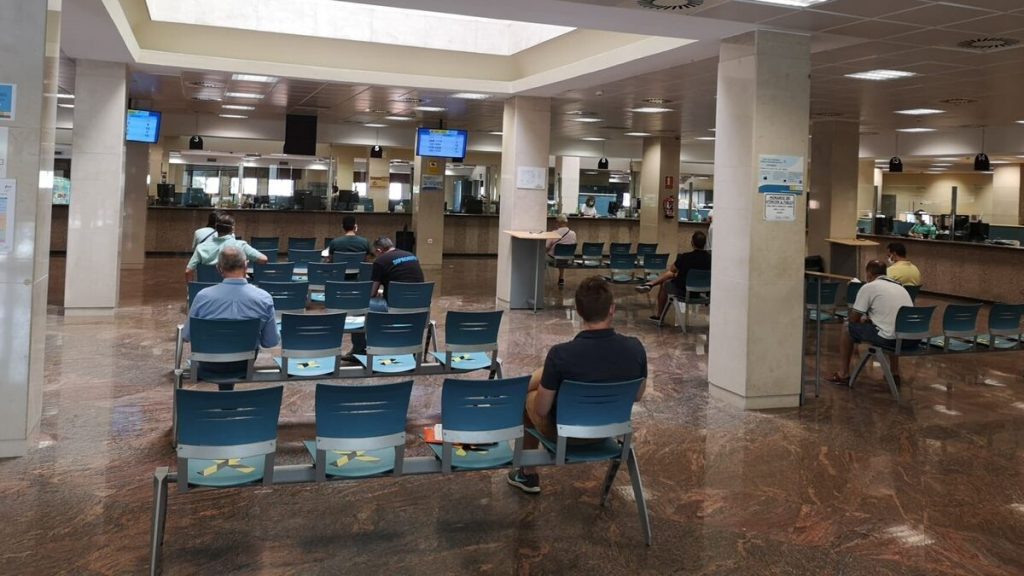 Los pasos según la DGT para recurrir una multa y tener éxito 3 Imagen de una oficina de la DGT.