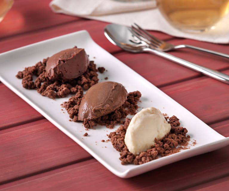 Cremosos de tres chocolates y cacao en polvo con Thermomix