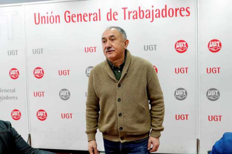 UGT pide al Gobierno iniciar las negociaciones para aumentar el SMI