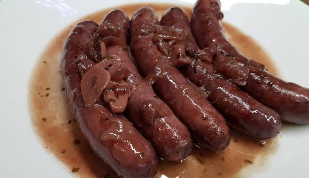 Cómo hacer unas salchichas al vino que queden deliciosas 3 Salchichas al vino tinto