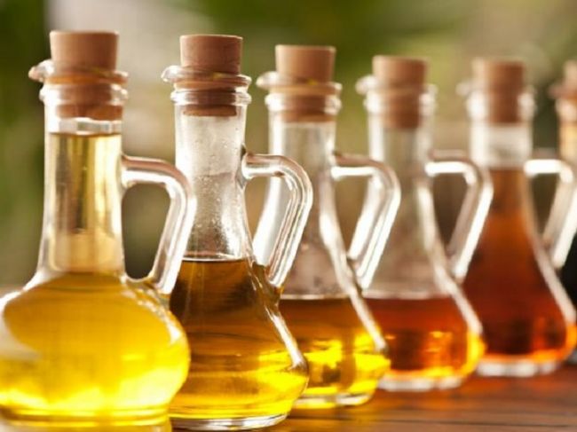 Cómo limpiar una bañera muy sucia 4 Vinagre para limpiar la bañera