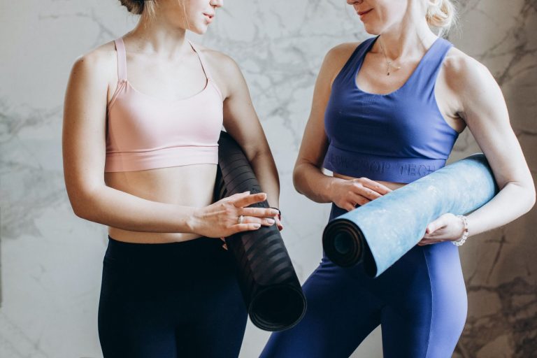 Yoga: Accesorios imprescindibles para disfrutarlo con ganas
