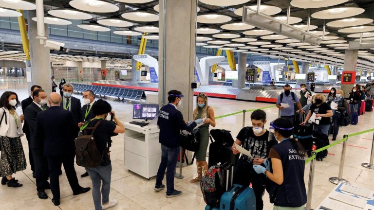 Aena prevé acabar el año con una caída del 70% en el volumen de pasajeros