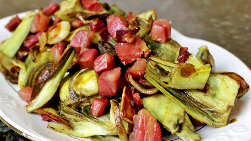 Preparación de alcachofas salteadas con jamón