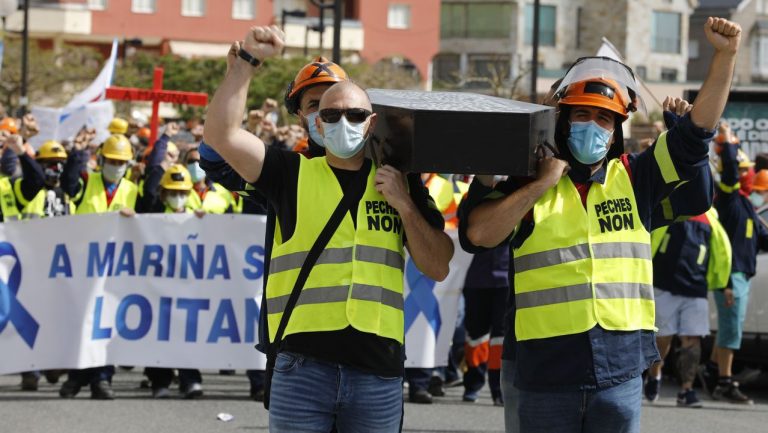 Trabajadores de Alcoa insisten en desconvocar la huelga si la empresa negocia con el Gobierno