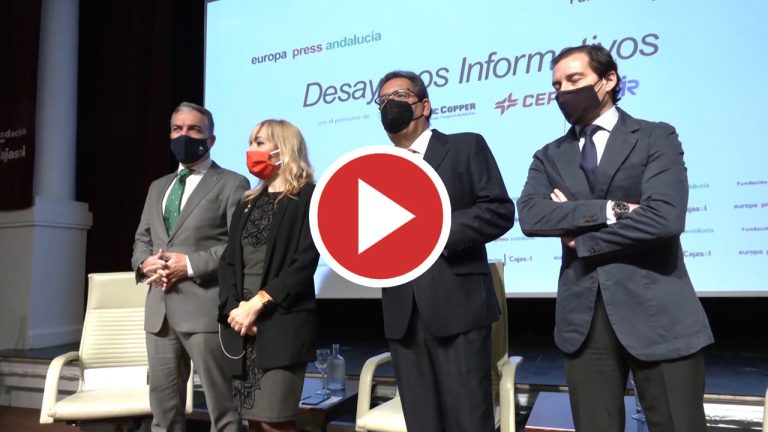 Andalucía advierte de los riesgos de la Navidad y la cifra de contagios