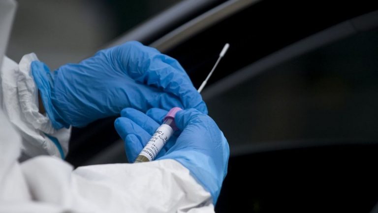 Asturias suma 15 fallecimientos y 69 nuevos ingresos