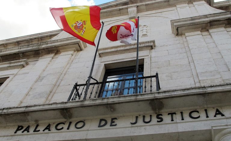 Pareja de traficantes de Valladolid pacta penas que suman cinco años de cárcel