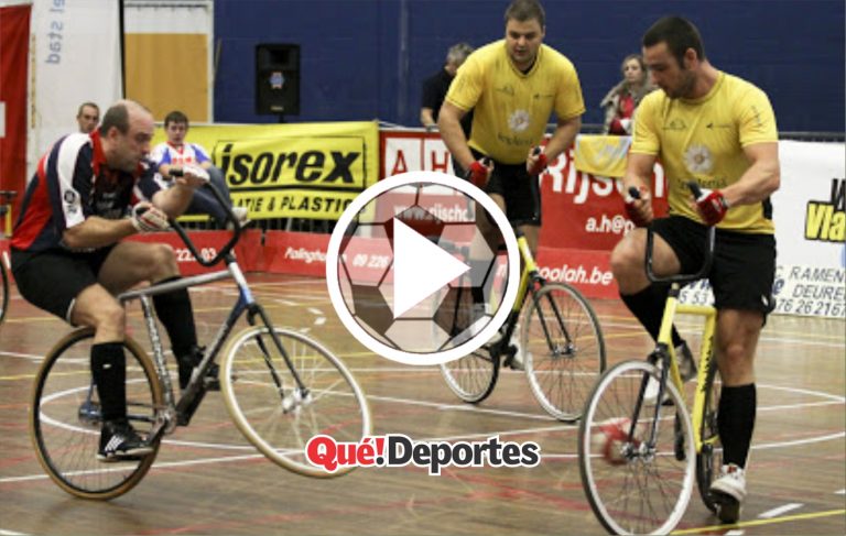 Fútbol raro ¡Golazos en bicicleta!