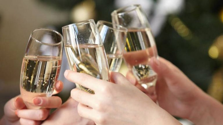 La OCU elige el mejor cava para brindar esta Nochevieja